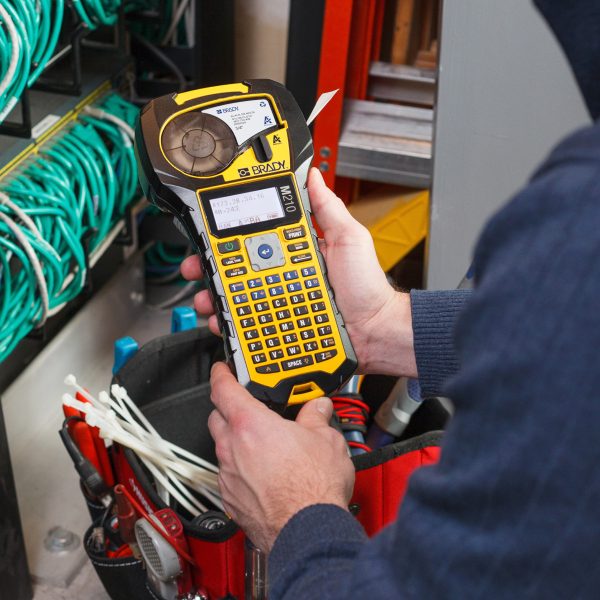 M210 Handheld Label Maker - Image 2